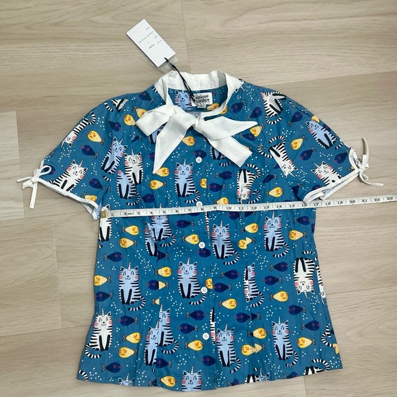 Unique Vintage Unicorn Cat & Fish Print Caticorns Chita Blouse & Bow Tie NWT L - Picture 5 of 10